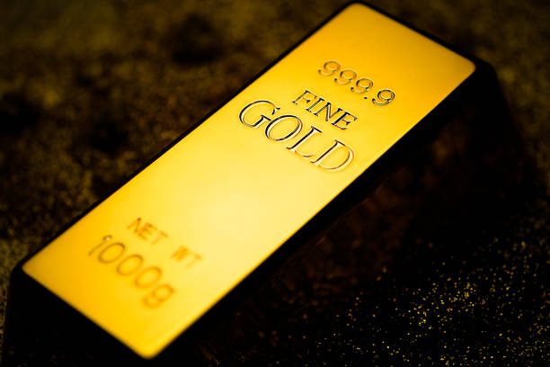 Emas Cetak Rekor di $3703 Jelang Keputusan The Fed