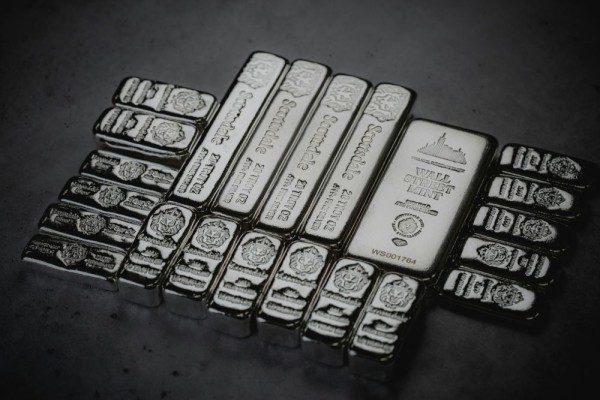 Perak Masih Bullish Meski Tersendat Aksi Profit Taking